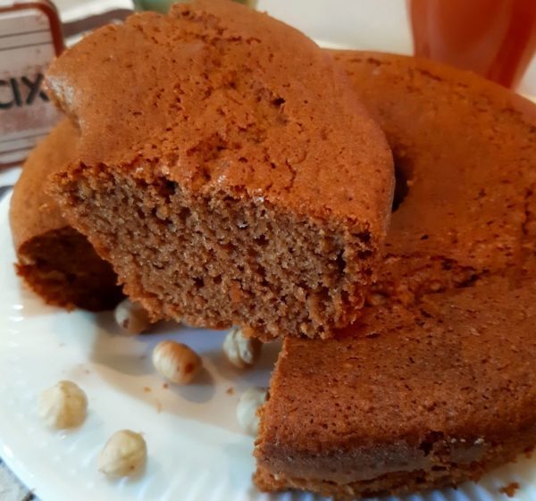 Ciambella alle nocciole
